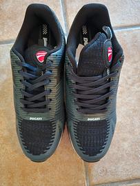 Scarpa da ginnastica ducati