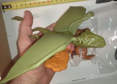 Jurassic World Camp Cretaceus Figures Kinder Maxi