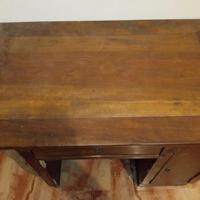 Scrivania Antica in legno.