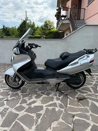 Burguman 650 executive