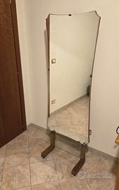Specchio da terra vintage con base in vetro anni70