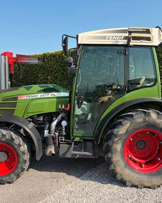 Trattore usato Fendt 207 F Vario DT