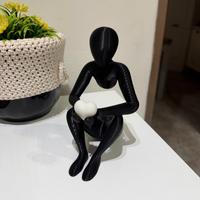 Statua Minimalista "Pensatore" con Cuore - Design