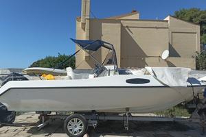 Sea leader leblon barca semicabinata walkaround Wa