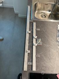 Barre portautensili cucina con staffe e ganci