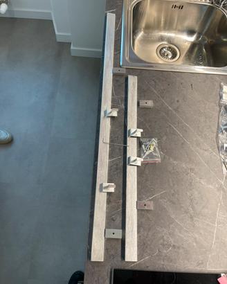 Barre portautensili cucina con staffe e ganci