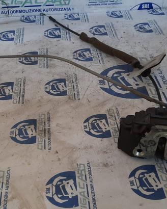 NISSAN QASHQAI 2008 - SERRATURA ANTERIORE DESTRO