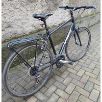 UomoTrek FX-2 a 21 velocita bici