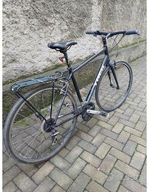 UomoTrek FX-2 a 21 velocita bici
