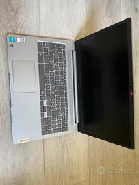 Computer portatile Lenovo 3i-15 Chromebook nuovo
