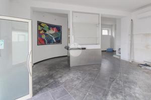 NEGOZIO A FARA GERA D'ADDA