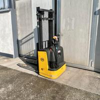 transpallet a colonna, elevatore marca OM 12 q.li