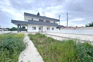 Villa di 76 m² con 2 locali a Roma