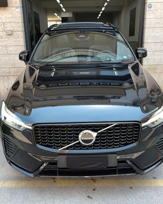 Volvo XC60 B4 AWD Plus Dark N1 Autocarro
