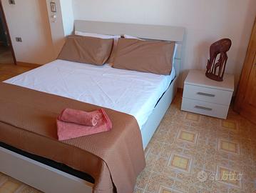 Stanza matrimoniale anche per coppie