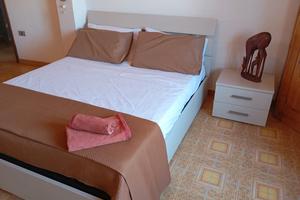 Stanza matrimoniale anche per coppie