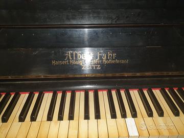 Pianoforte  a coda verticale