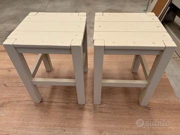 2 SGABELLI RUSTICI IN LEGNO DI CASTAGNO