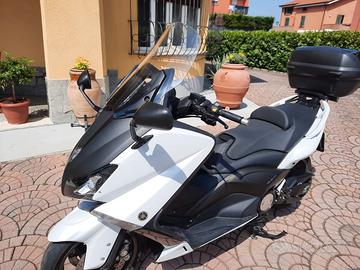Yamaha Tmax 530