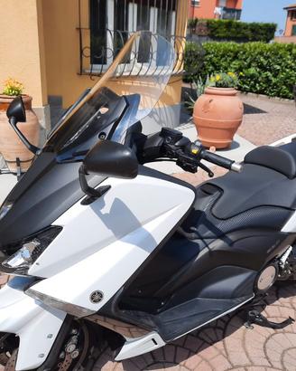 Yamaha Tmax 530