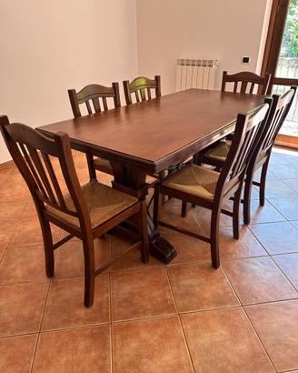 Tavolo in legno stile fratino