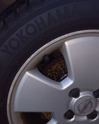 YOKOHAMA 4 stagioni 195/60 R15 88H come nuovi