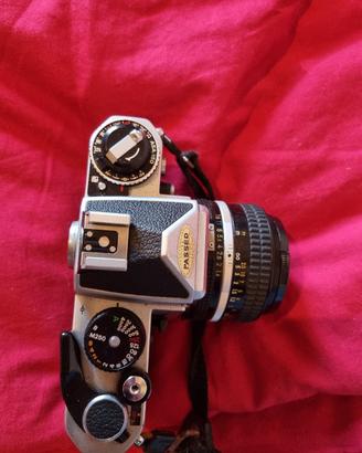 fotocamera  Nikon FE2