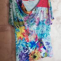 T-shirt donna con scollatura drappeggiata