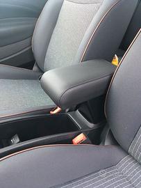 Bracciolo portaoggetti per Fiat 500E elettrica