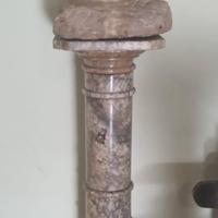 Colonna e Busto in Marmo