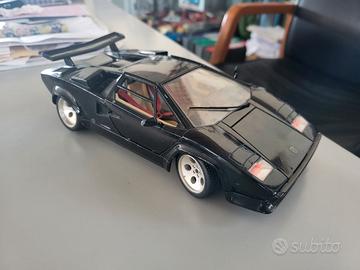 Bburago Lamborghini Countach 1:18