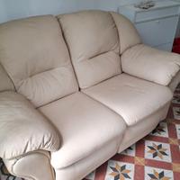 Divano bianco in pelle