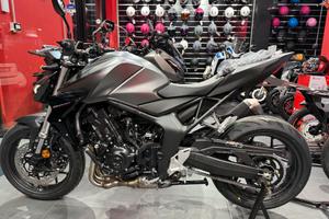 Honda Hornet 1000 cilindrata