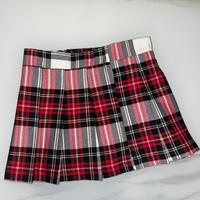 Gonna bimba, anni otto