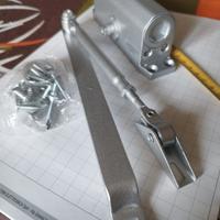 Nuovo chiudiporta idraulico a molla acciaio grigio