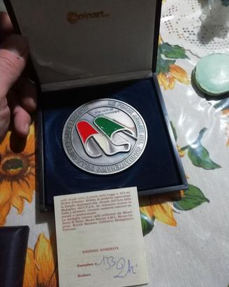Vari crest e medaglie aeronautica militare nuovi 