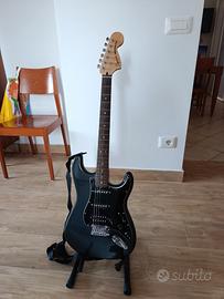 Chitarra elettrica Fender e amplificatore 