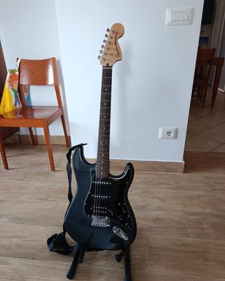 Chitarra elettrica Fender e amplificatore 
