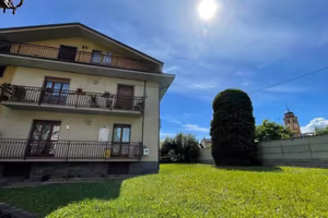 Appartamento di 75 m² con 2 locali e box auto a Pe
