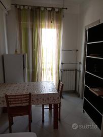 Monolocale con bagno e cucina policlinico