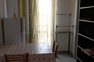Monolocale con bagno e cucina policlinico