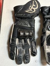Guanti moto