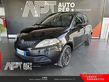 Lancia Ypsilon 1.0 firefly hybrid Silver s&s 70cv