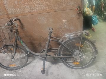 bicicletta  pedalata assistita