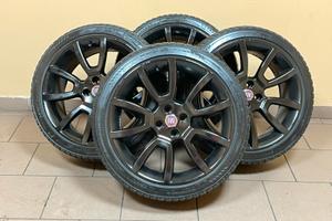 Cerchi in lega R18 GLOSS BLACK