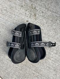 Cavallo-stinchiere e paranocche Veredus