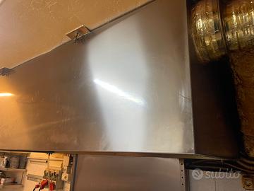 Cappa aspirante e motore ristorante