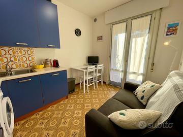 ITU, bilocale al primo piano comodo al mare