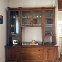 Cristalliera e Tavolo in legno massello – Cosenza