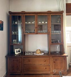 Cristalliera e Tavolo in legno massello – Cosenza